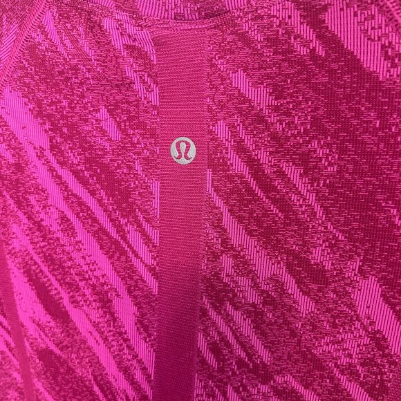 Lululemon Swiftly Tech Short Sleeve Shirt 2.0 Sz 14 - Picture 5 of 6